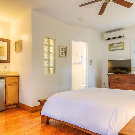 Key West Harbor Inn - Adults Only Екстериор снимка